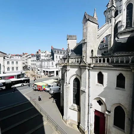Saint Nicolas Basilica, Place Royale Tram Center Apartmán